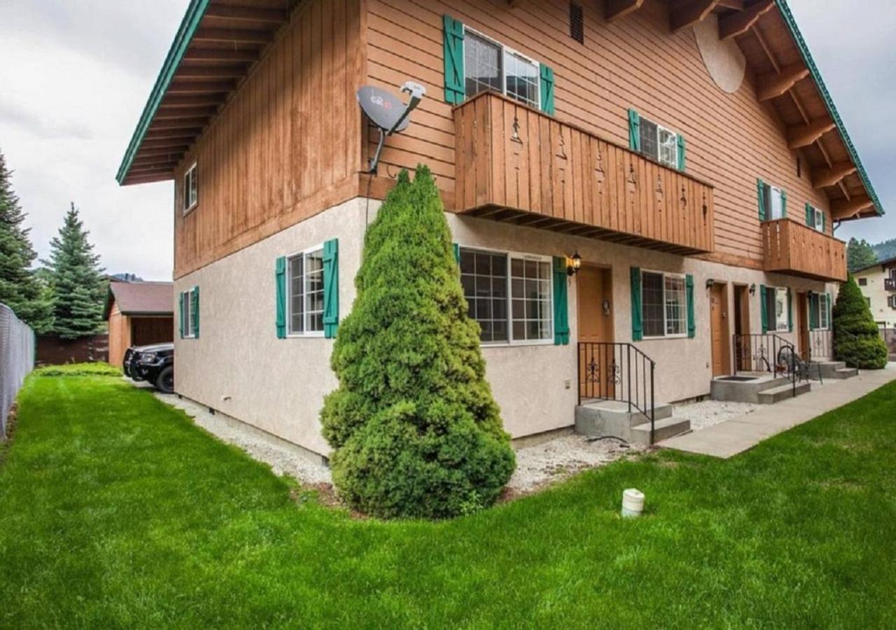 Luxe Leavenworth Cottage Exterior photo